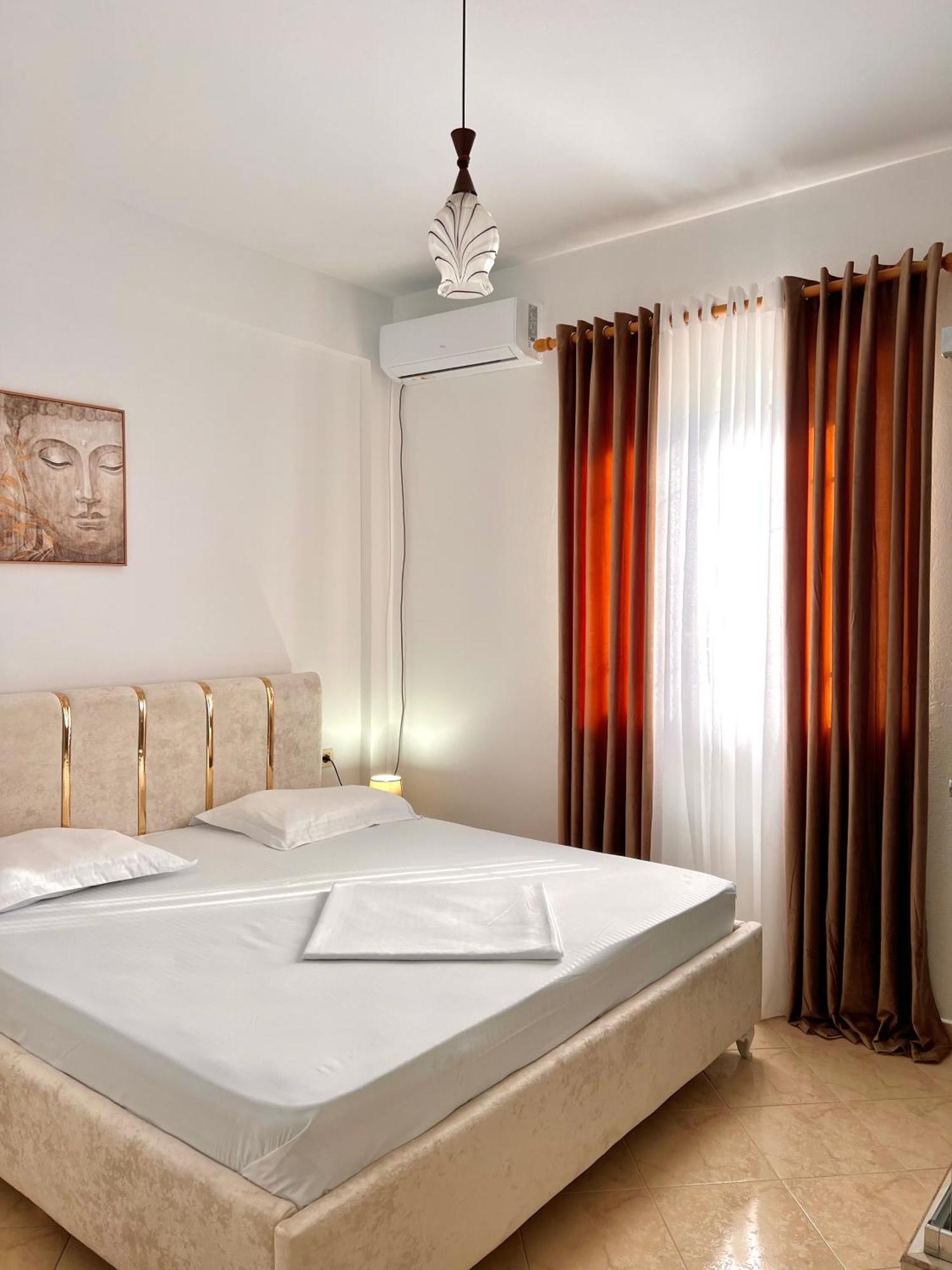Villa Dy Bukurite *